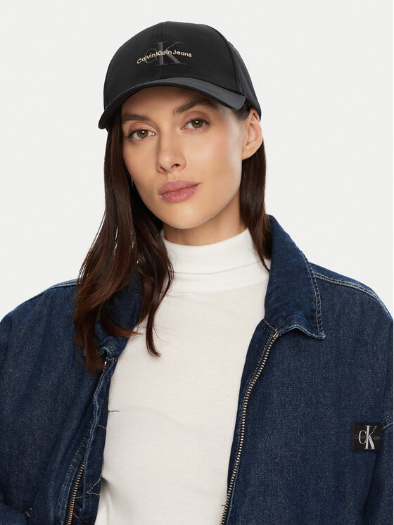 Шапка с козирка Calvin Klein за Жени цена