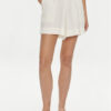 Gap Шорти от плат 582942-02 Екрю Regular Fit за Жени цена