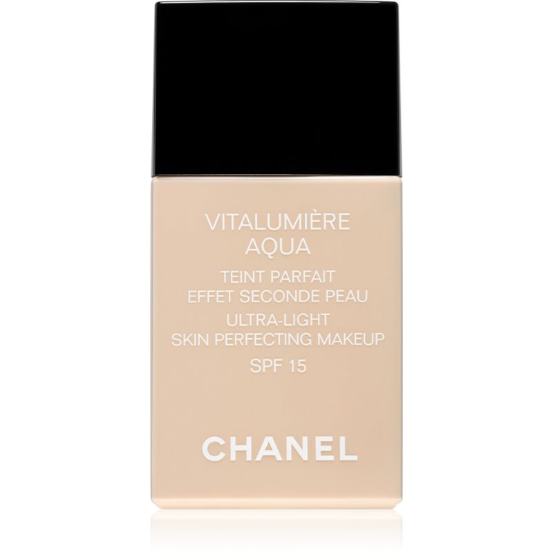Chanel Vitalumière Aqua ултра лек грим за сияен вид на кожата цвят 10 Beige SPF 15  30 мл.