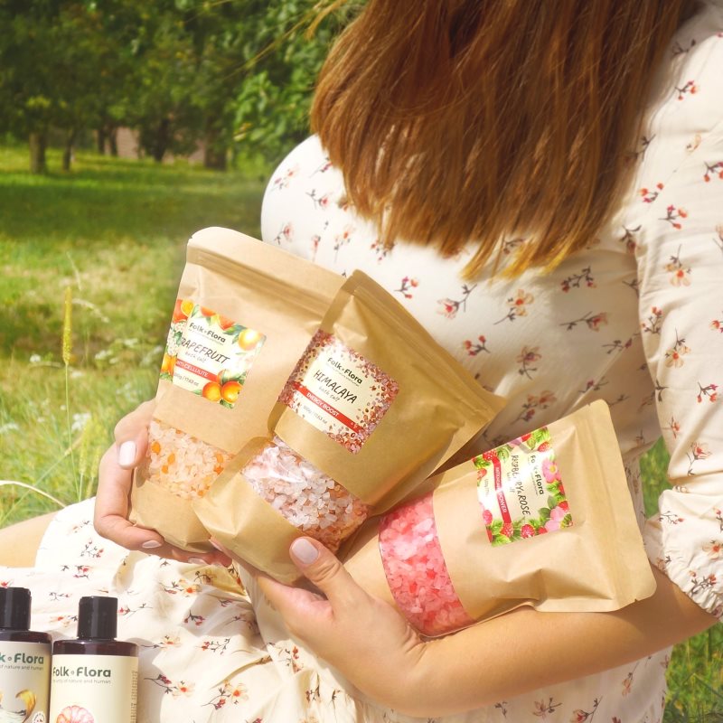 Folk & Flora Grapefruit соли за вана с успокояващ ефект 500 гр. на ниска цена