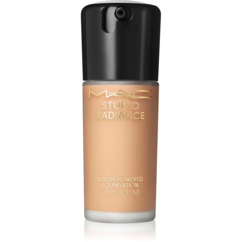 MAC Cosmetics Studio Radiance Serum-Powered Foundation хидратиращ фон дьо тен цвят NC27 30 мл.