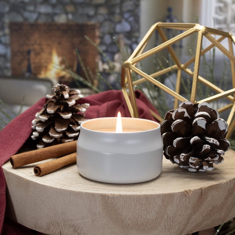 Milkhouse Candle Co. Creamery Cinnamon Fireside ароматна свещ Sampler Tin 106 гр. на ниска цена