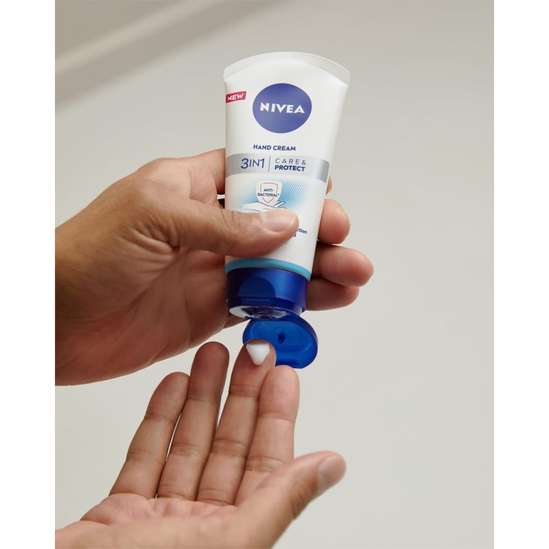 NIVEA Care & Protect крем за ръце 3 в 1 75 мл. на ниска цена