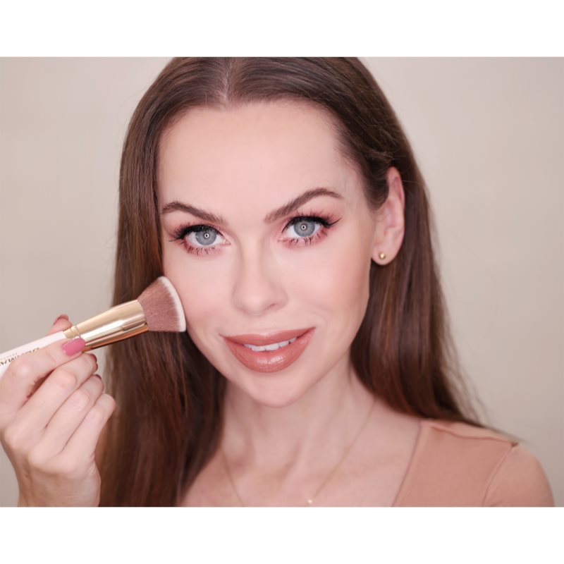 Dermacol Accessories Master Brush by PetraLovelyHair четка за течен фон дьо тен D51 Rose Gold 1 бр. на ниска цена
