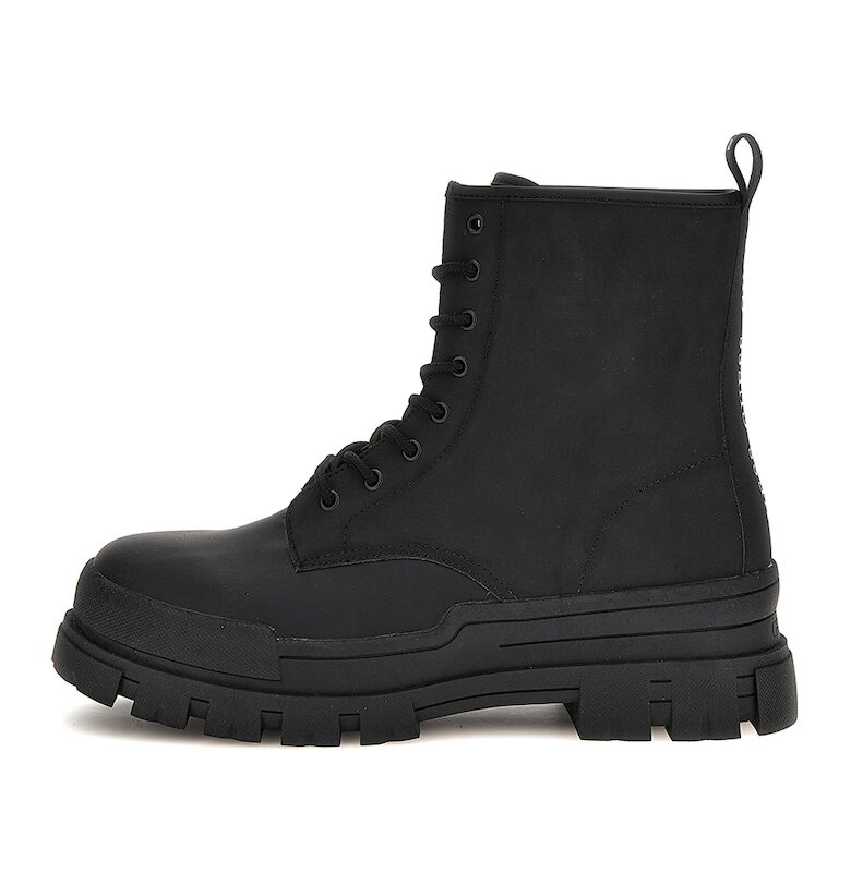 Боти с масивна подметка GUESS