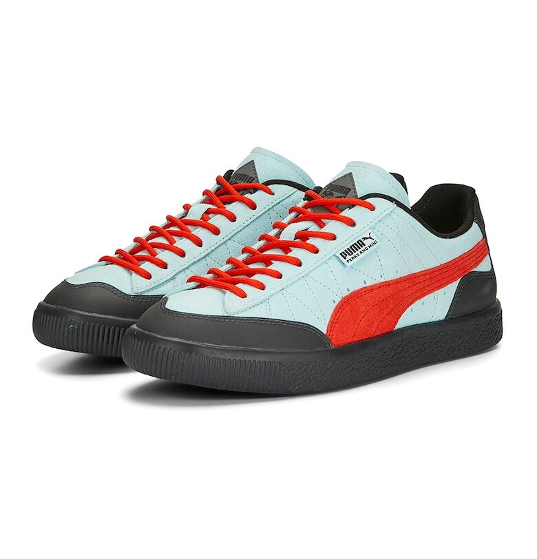 Велурени спортни обувки Clyde с гумени детайли Puma