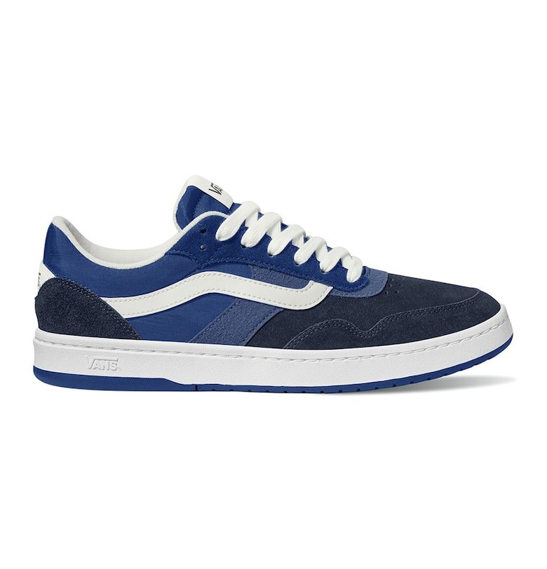 Велурени спортни обувки с текстил Vans