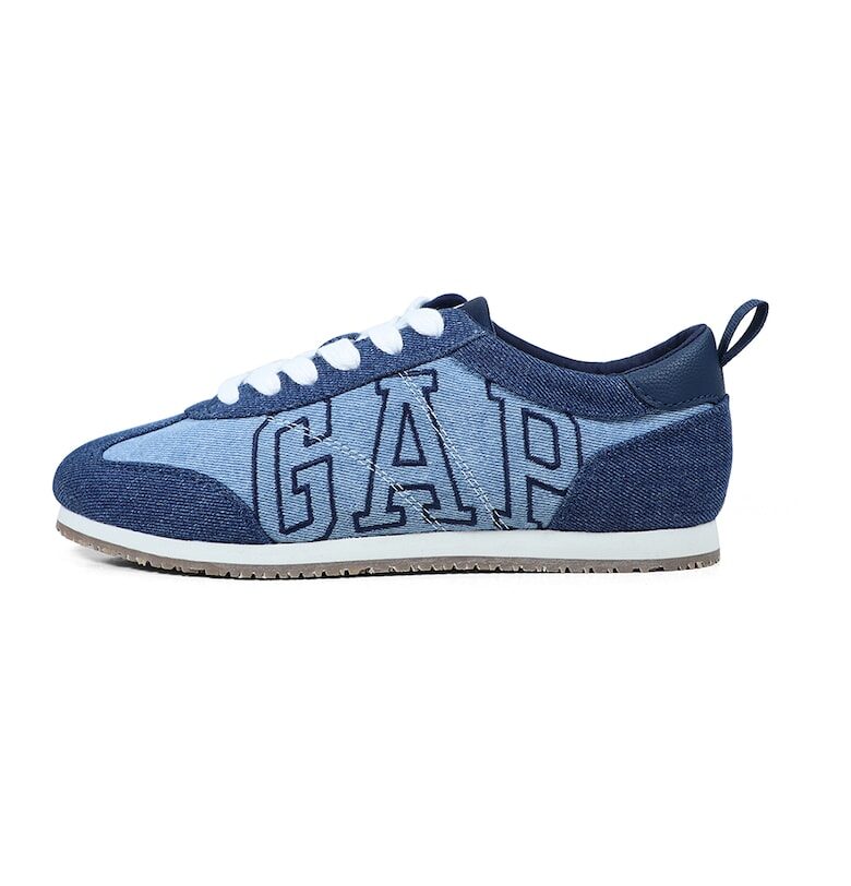 Двуцветни спортни обувки от деним GAP