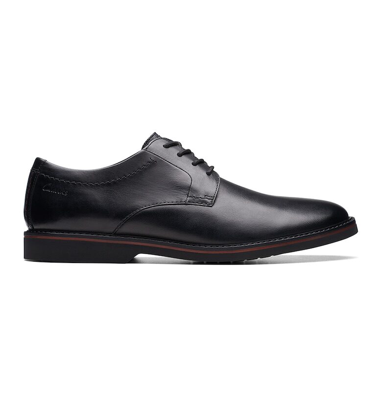 Кожени обувки Atticus тип Derby с овален връх Clarks