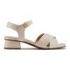 Кожени сандали Serina с каишка с тока с масивен ток Clarks
