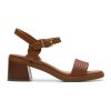 Кожени сандали с масивен ток Clarks