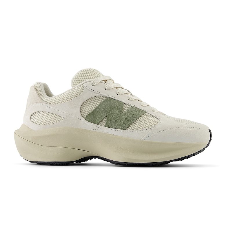 Кожени спортни обувки с мрежести зони New Balance