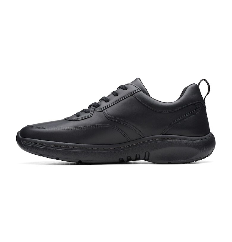 Кожени спортни обувки с нисък профил Clarks