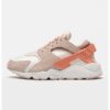 Спортни обувки Air Huarache с велур Nike
