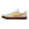 Спортни обувки Killshot 2 от велур Nike