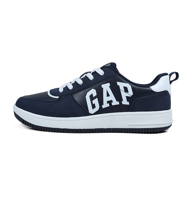 Спортни обувки от еко кожа с уголемено лого GAP