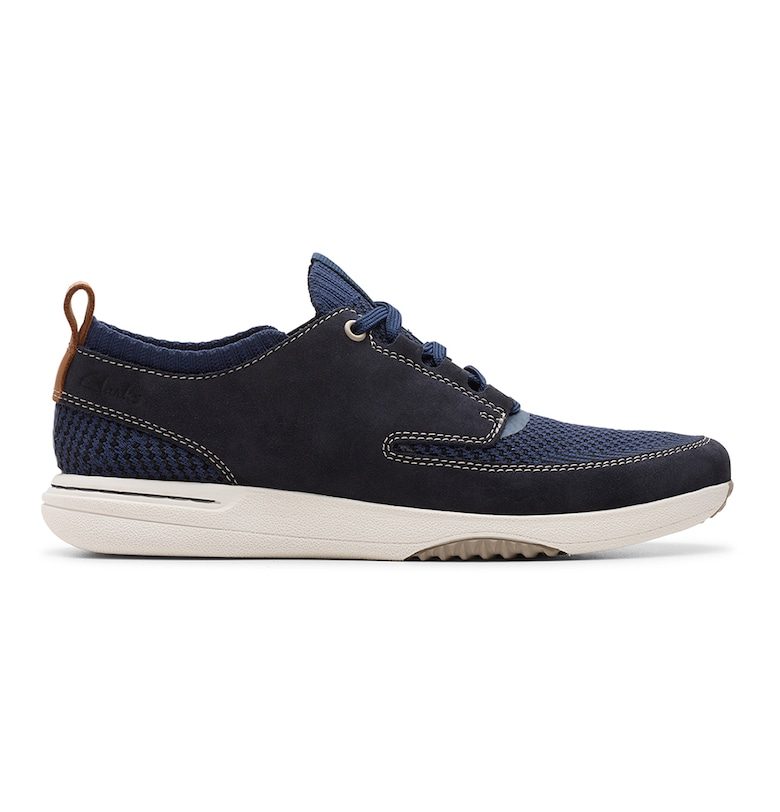 Спортни обувки с велур Clarks