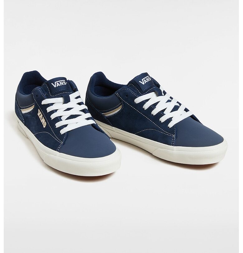 Спортни обувки с велур Vans