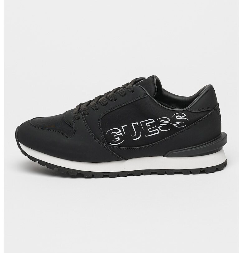 Спортни обувки с лого GUESS