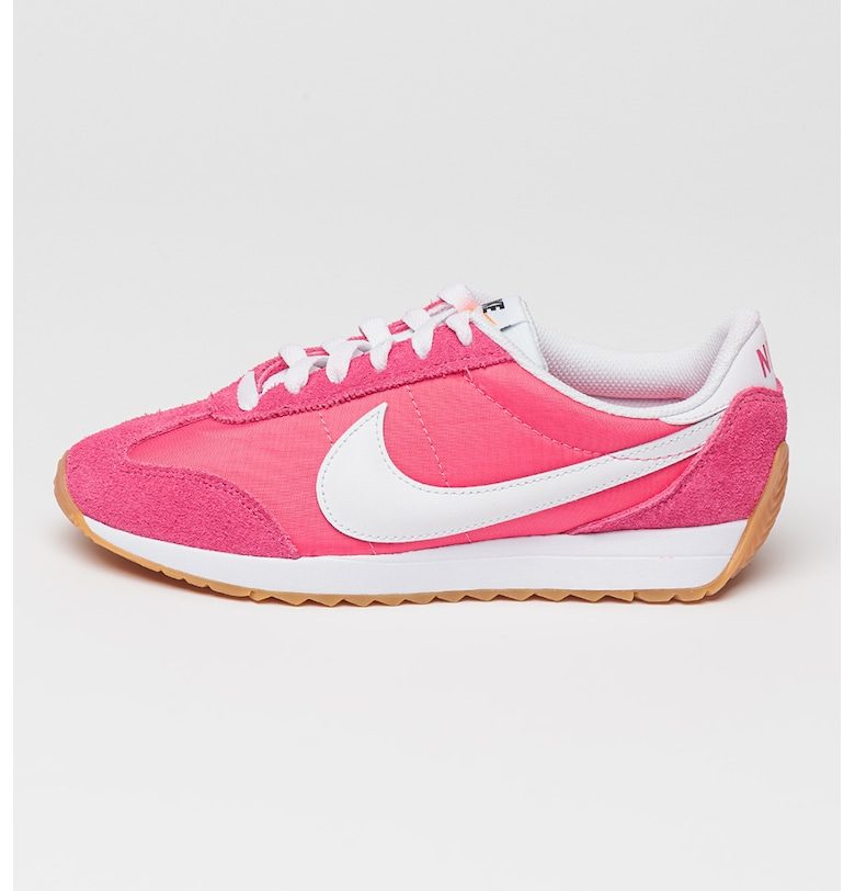 Спортни обувки с лого и велур Nike