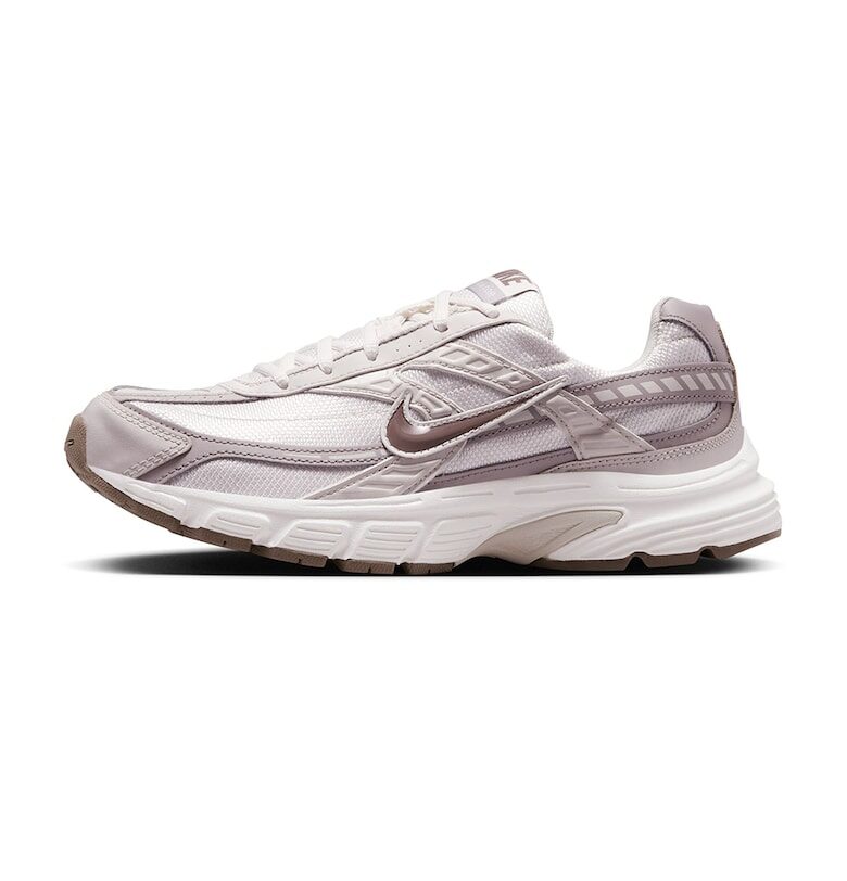 Спортни обувки с мрежа - кожа и нисък профил Nike