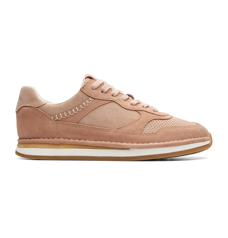 Велурени спортни обувки с перфорации Clarks