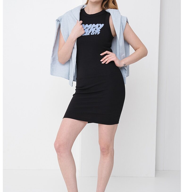 Вталена рокля с надпис Tommy Jeans