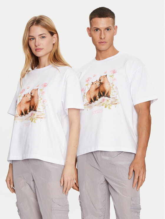 2005 Тишърт Unisex Capybaras Love Бял Regular Fit за Унисекс цена