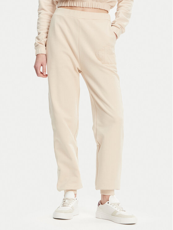 Calvin Klein Jeans Долнище анцуг J20J225355 Бежов Regular Fit за Жени цена