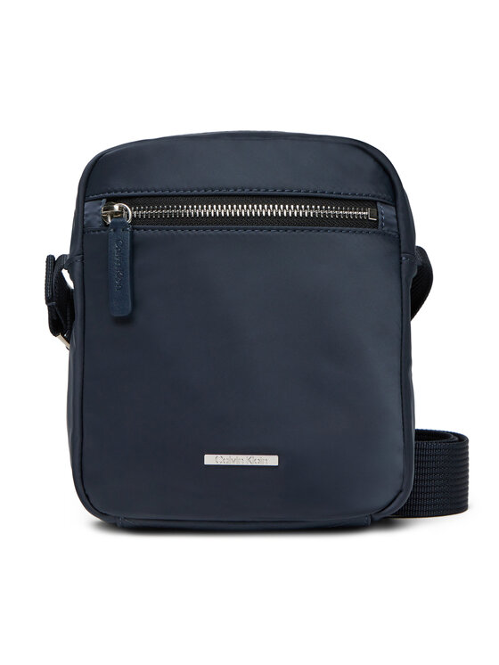 Calvin Klein Мъжка чантичка Sleek Nylon Reporter LV04D3176G Тъмносин за Мъже цена