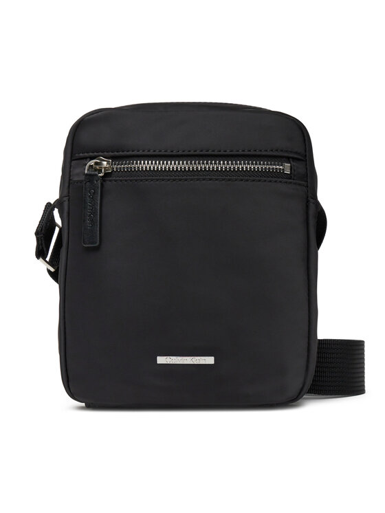 Calvin Klein Мъжка чантичка Sleek Nylon Reporter LV04D3176G Черен за Мъже цена