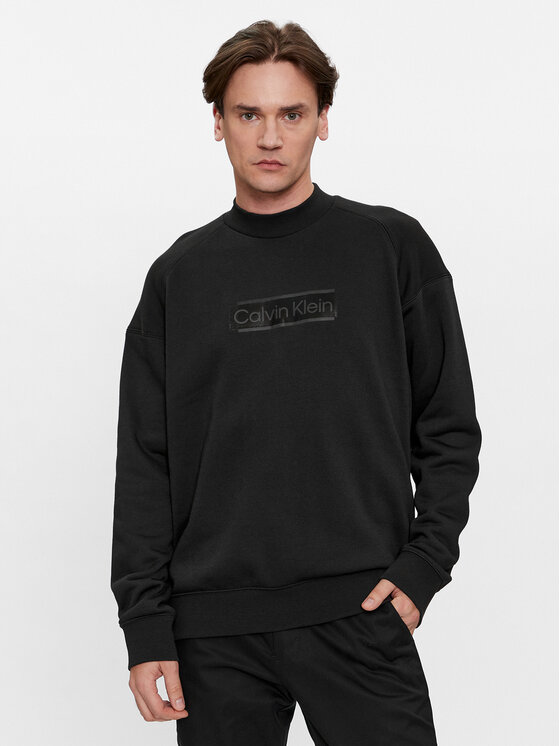 Calvin Klein Суитшърт Festive Logo K10K112058 Черен Comfort Fit за Мъже цена