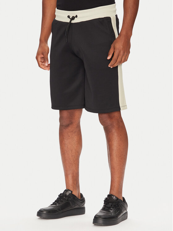 Guess Спортни шорти Z5YD01 KCRU2 Черен Regular Fit за Мъже цена