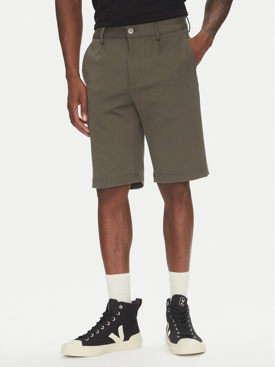 Lindbergh Шорти от плат 30-506062 Зелен Regular Fit за Мъже цена