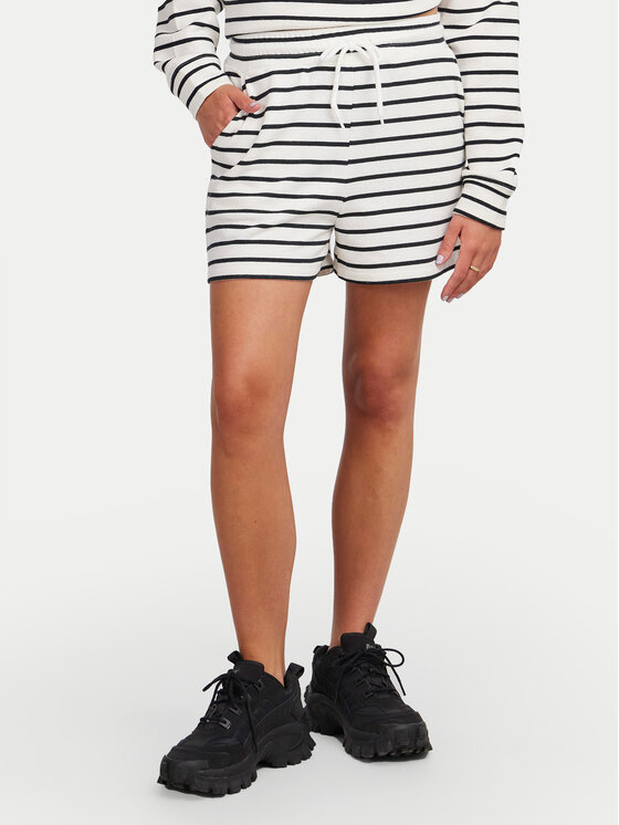 Pieces Спортни шорти Chilli 17146889 Бял Regular Fit за Жени цена