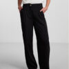 Pieces Текстилни панталони Thelma 17137934 Черен Relaxed Fit за Жени цена