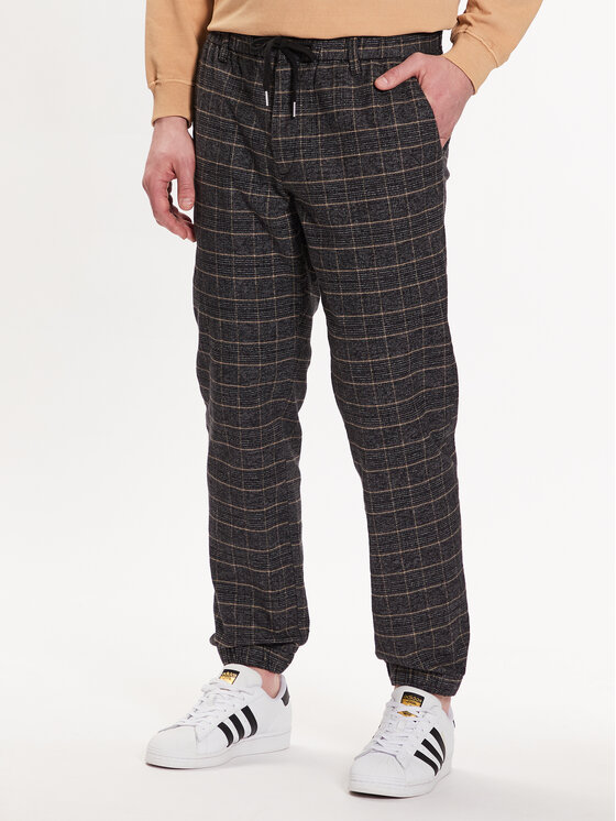Redefined Rebel Чино панталони Romeo 216213 Черен Chino Fit за Мъже цена