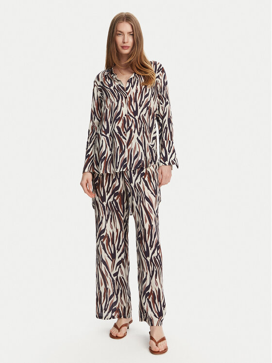 Selmark Комплект риза и платнени панталони BL676 Кафяв Relaxed Fit за Жени цена