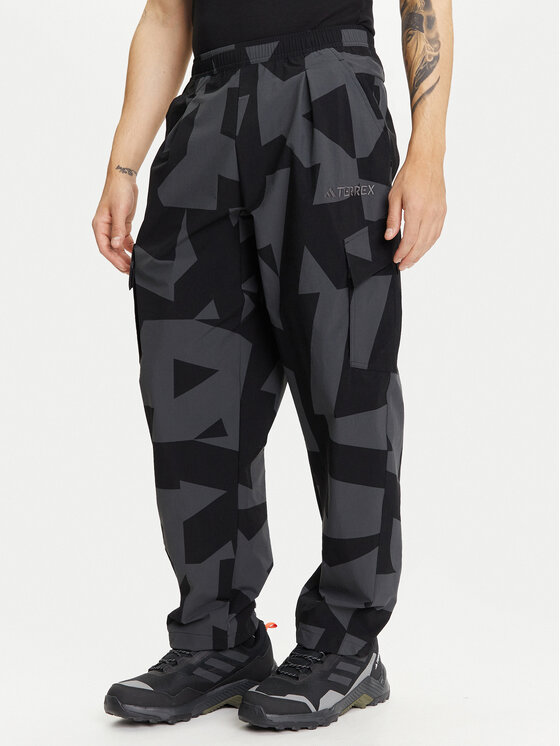 adidas Outdoor панталони Terrex Xploric Cargo JF3716 Черен Loose Fit за Мъже цена