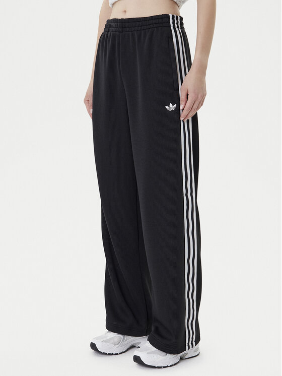 adidas Долнище анцуг adicolor Firebird JV7525 Черен Regular Fit за Жени цена