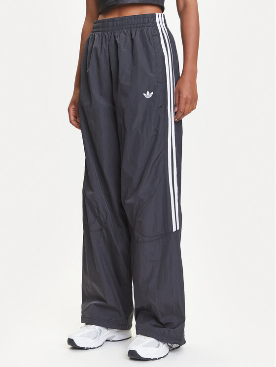 adidas Долнище анцуг adicolor Teamgeist JD0256 Черен Oversize за Жени цена
