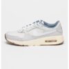 Кожени спортни обувки Air Max с мрежести зони Nike