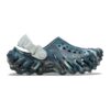 Крокс с перфорации и масивен дизайн Crocs
