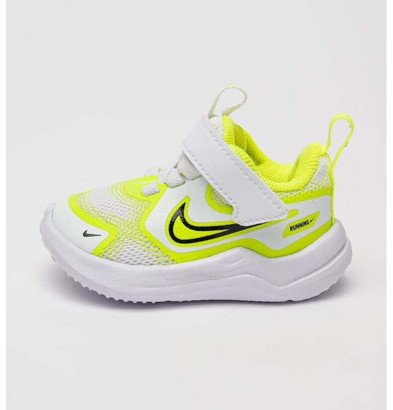 Обувки за бягане Cosmic Runner с велкро Nike