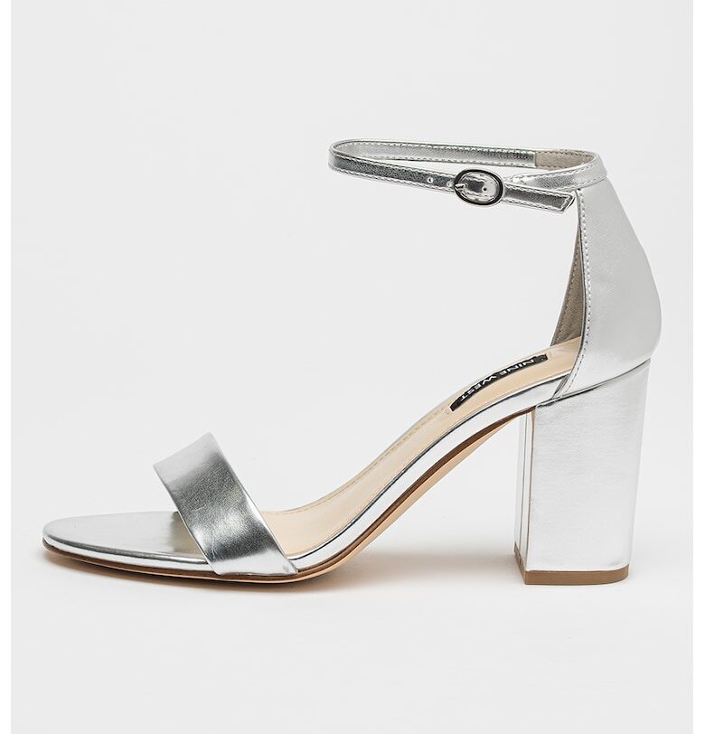 Сандали Toniann с масивен ток NINE WEST