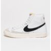 Спортни кожени обувки Blazer Mid '77 със среден профил Nike