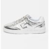 Спортни обувки от лачена еко кожа GUESS