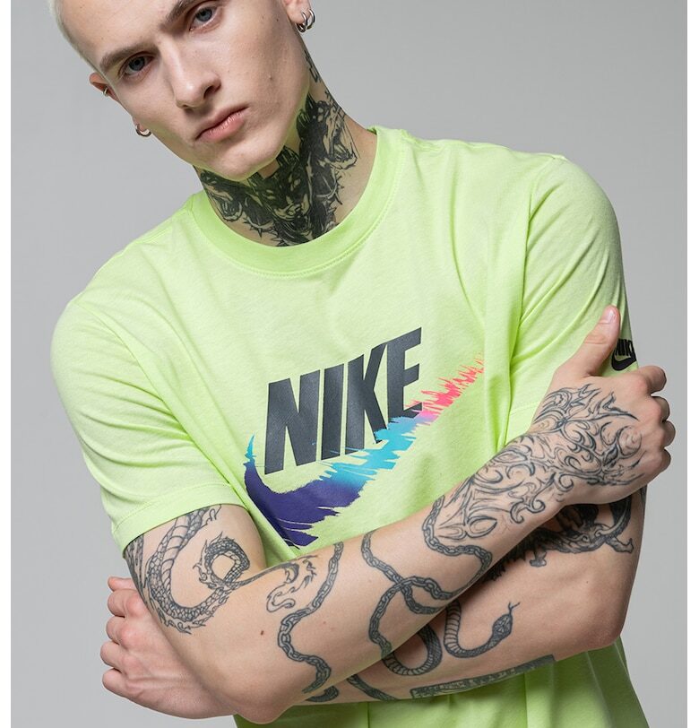 Тениска с овално деколте и лого Nike