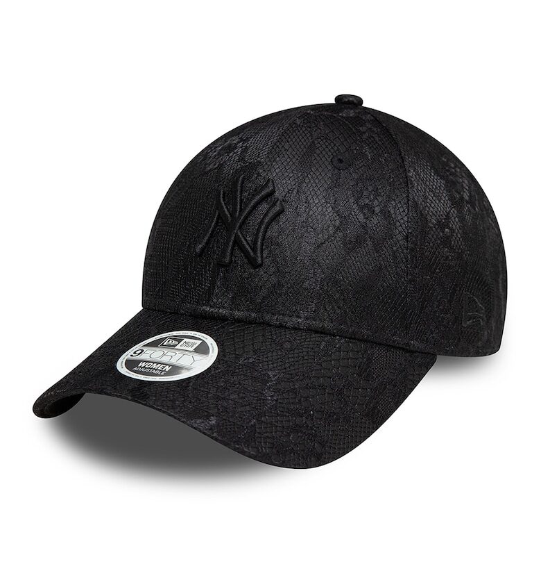Шапка с лого New Era