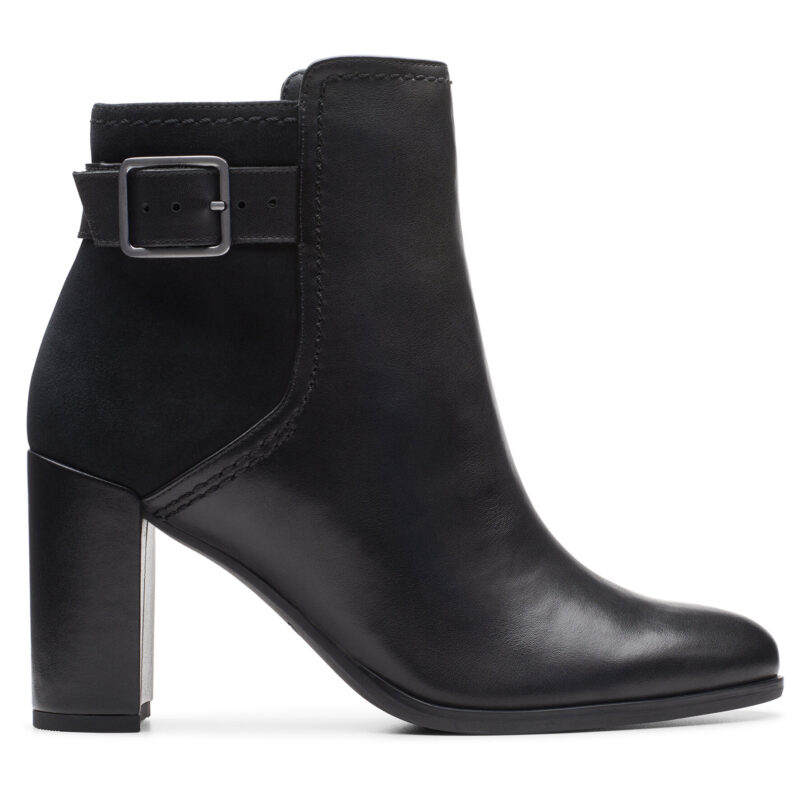 Боти Clarks Freva 85 Buckle 26174749 Черен цвят на ниска цена